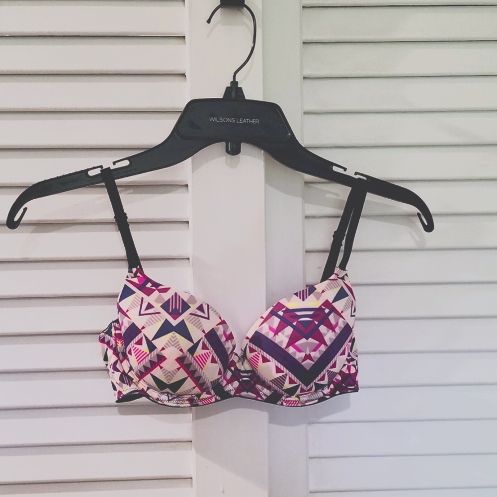 32B Pink Patterened Lightly Lined Bra